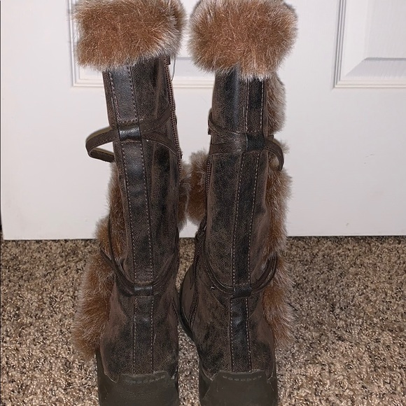 Boots - Picture 6 of 7